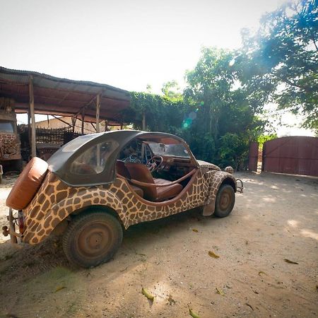 La Case Girafe Bed & Breakfast Boukot Ouolof Eksteriør bilde